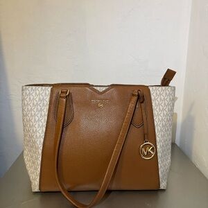 Michael Kors Tan and Cream Signature Tote